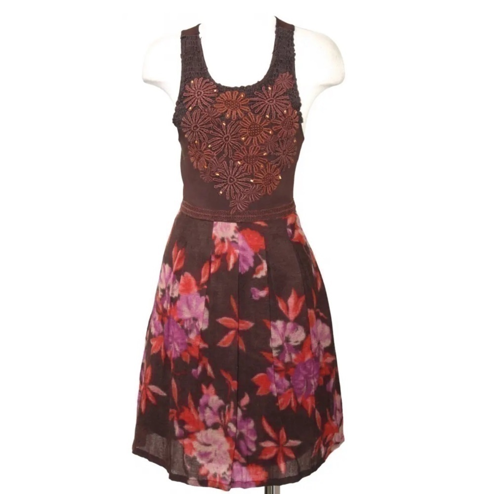 NWT Free people floral appliqué dress with pockets.